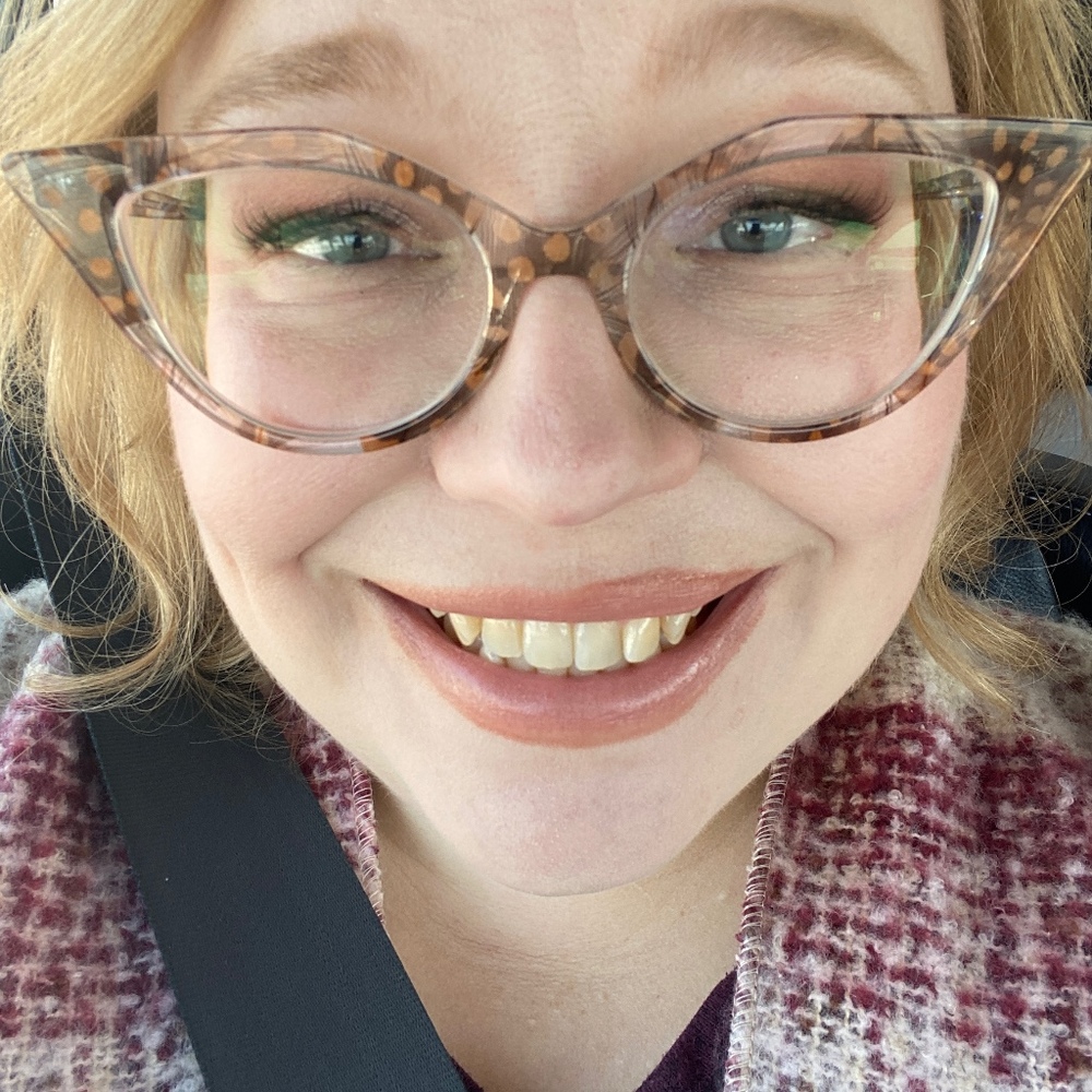 Meet your Posher, Natasha